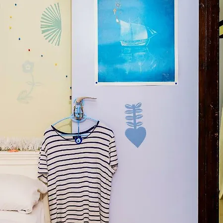 The Eclectic Yard -famous For Its Design Rhodes City