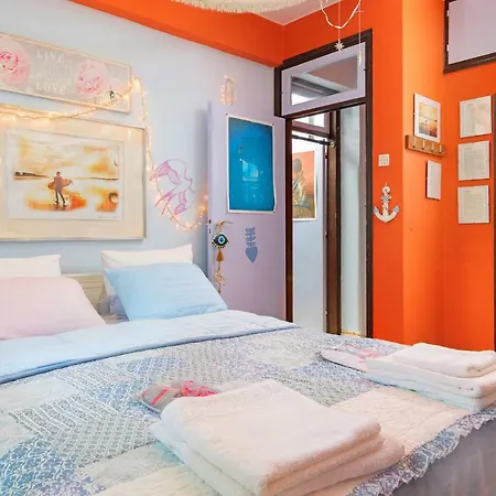 The Eclectic Yard -famous For Its Design Vakantiehuis Rhodes City